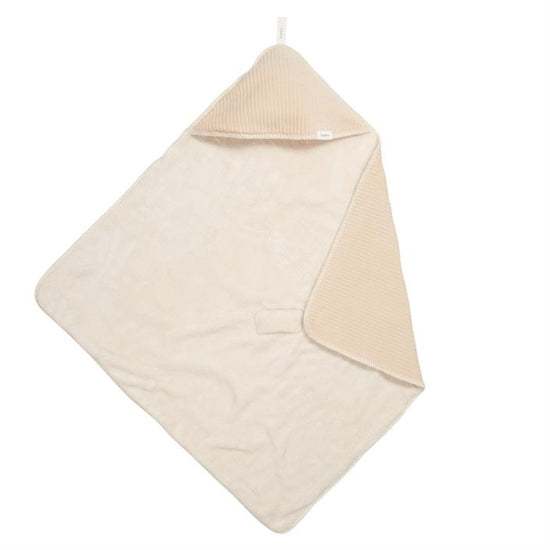 https://www.vanastenbabysuperstore.nl/media/catalog/product/1/8/1802110118_1_omslagdoek_koeka_vik_teddy_sand.jpg