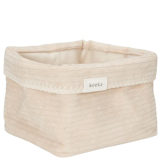 https://www.vanastenbabysuperstore.nl/media/catalog/product/1/8/1802300087_1_mand_koeka_vik_sand.jpg