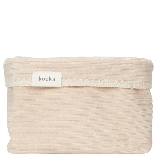 https://www.vanastenbabysuperstore.nl/media/catalog/product/1/8/1802300087_2_mand_koeka_vik_sand.jpg