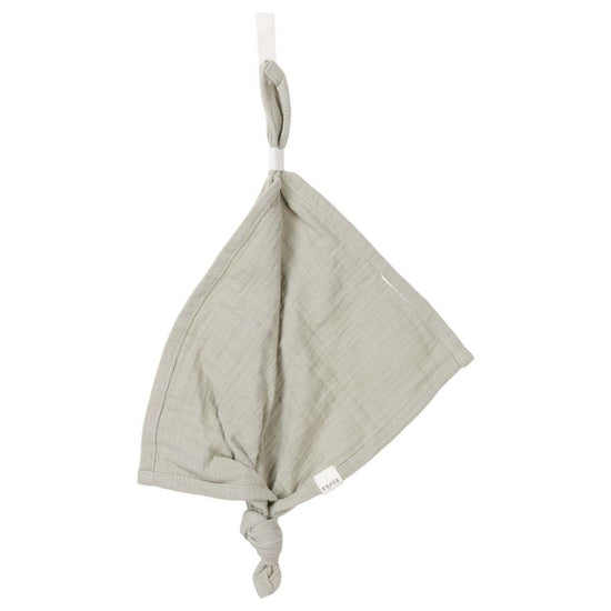 https://www.vanastenbabysuperstore.nl/media/catalog/product/1/8/1802800094_2_speendoekje_koeka_faro_sage.jpg