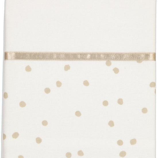 https://www.vanastenbabysuperstore.nl/media/catalog/product/1/8/1851900014_1_laken_ledikant_briljant_baby_100x150_spots_zand.jpg