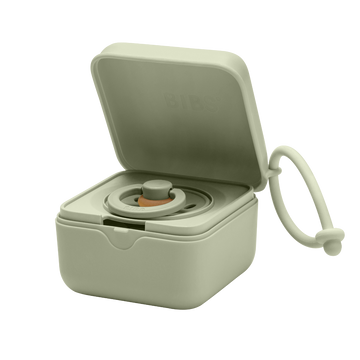 https://www.vanastenbabysuperstore.nl/media/catalog/product/1/9/1912800115_1_fopspeendoosje_bibs_sage.png