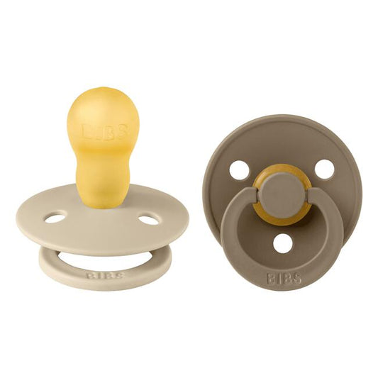 https://www.vanastenbabysuperstore.nl/media/catalog/product/1/9/1912800123_1_fopspeen_bibs_vanilladark_oak_18mnd_2st.jpg