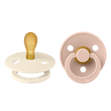 https://www.vanastenbabysuperstore.nl/media/catalog/product/1/9/1912800202_1_fopspeen_bibs_symmetric_ivoryblush_618mnd_2st.png