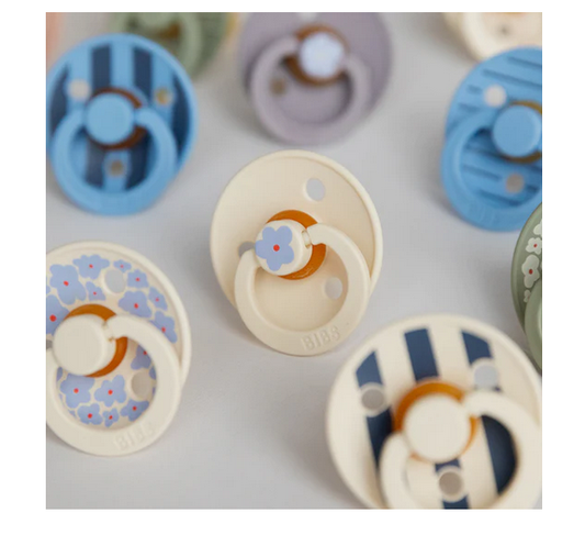 Fopspeen Bibs Studio Pin Ivory/St. Blue 6-18mnd 2st