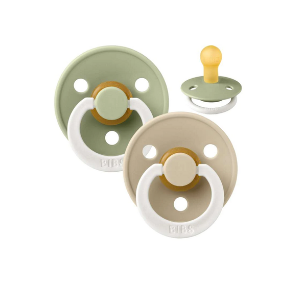 https://www.vanastenbabysuperstore.nl/media/catalog/product/1/9/1912800228_1_fopspeen_bibs_round_glow_sagevanilla_06mnd_2st.png