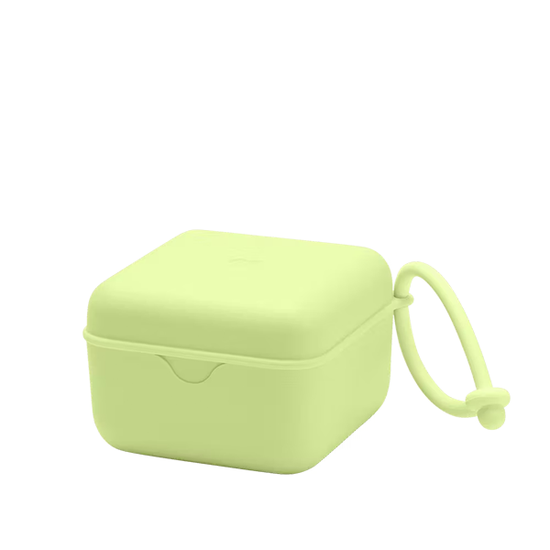 https://www.vanastenbabysuperstore.nl/media/catalog/product/1/9/1912820033_2_fopspeendoosje_bibs_baby_matcha.png