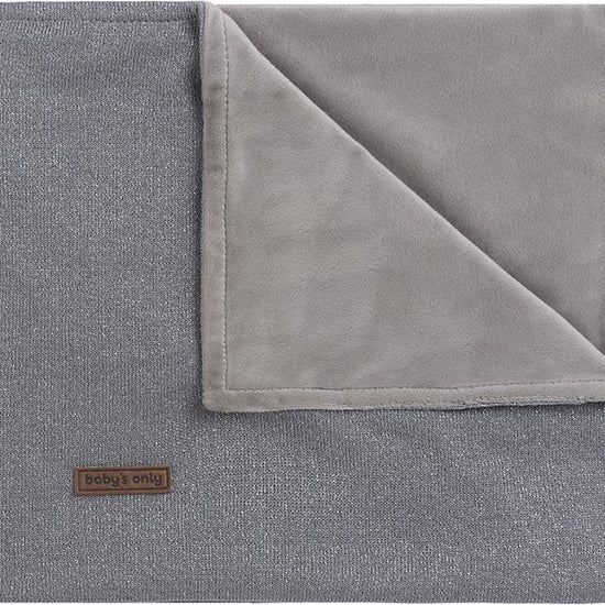 https://www.vanastenbabysuperstore.nl/media/catalog/product/3/5/3571900613_1_deken_wieg_babys_only_soft_sparkle_zilvergrijs_melee.jpg