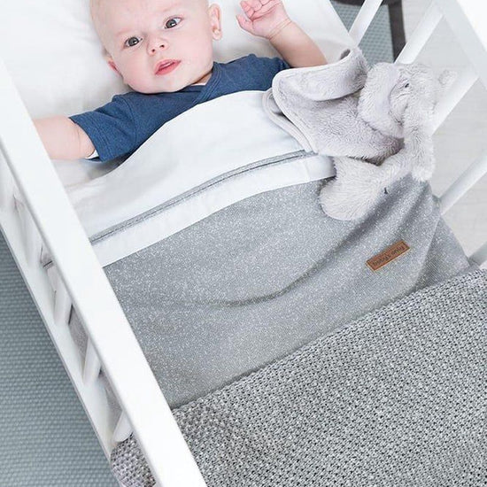 https://www.vanastenbabysuperstore.nl/media/catalog/product/3/5/3571900613_2_deken_wieg_babys_only_soft_sparkle_zilvergrijs_melee.jpg