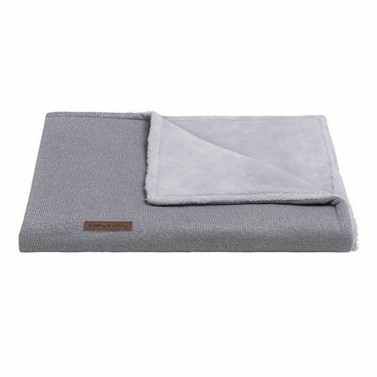 https://www.vanastenbabysuperstore.nl/media/catalog/product/3/5/3571900791_2_deken_ledikant_babys_only_teddy_sparkle_zilvergrijs_melee.jpg
