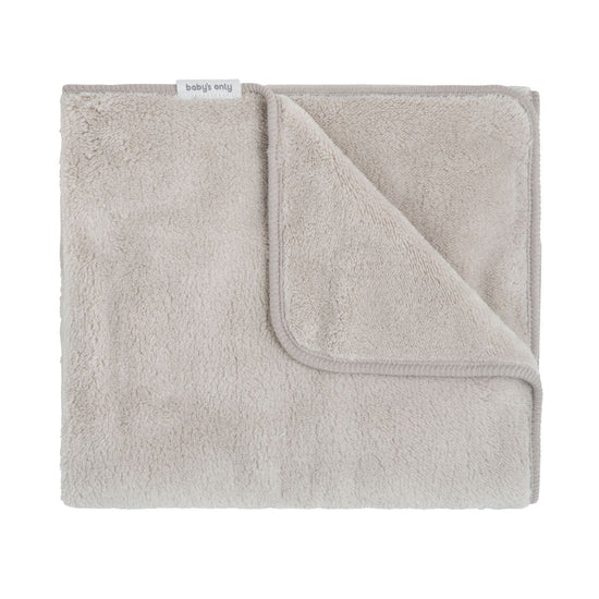 https://www.vanastenbabysuperstore.nl/media/catalog/product/3/5/3571901041_1_deken_babys_only_newborn_cozy_urban_taupe.jpg