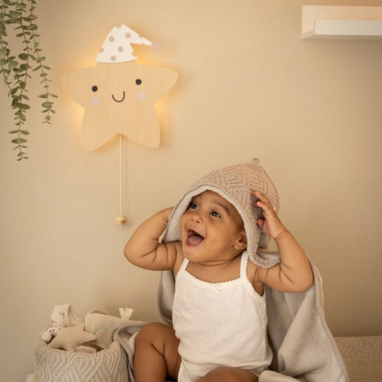 https://www.vanastenbabysuperstore.nl/media/catalog/product/3/5/3572030002_2_babys_only_badcape_sierra_clay.jpg