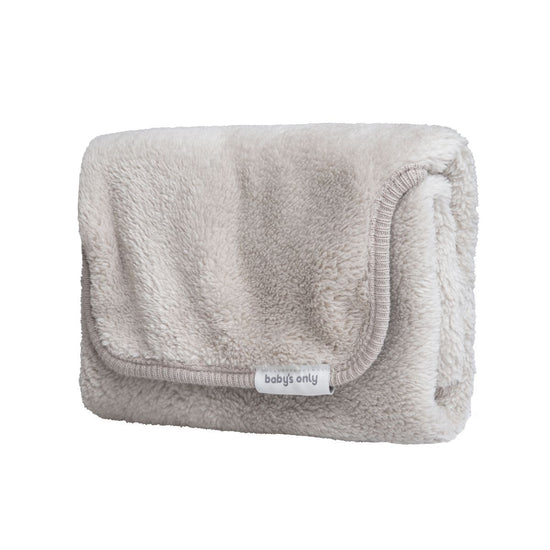 https://www.vanastenbabysuperstore.nl/media/catalog/product/3/5/3572110210_1_verschoonmatje_babys_only_cozy_urban_taupe.jpg