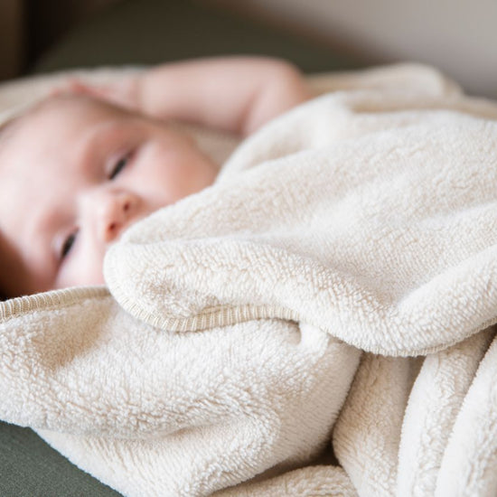 https://www.vanastenbabysuperstore.nl/media/catalog/product/3/5/3572110223_2_wikkeldeken_baby039s_only_cozy_clay.jpg
