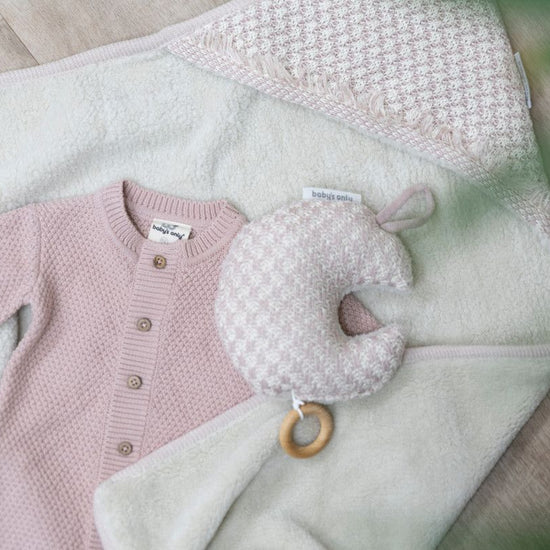 https://www.vanastenbabysuperstore.nl/media/catalog/product/3/5/3572300421_1_muziekdoosje_babys_only_happiness_maan_oud_roze.jpg