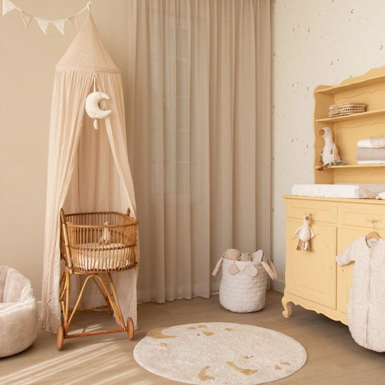 https://www.vanastenbabysuperstore.nl/media/catalog/product/3/8/3891870001_2_little_dutch_klamboe_hydrofiel_soft_pure_beige.jpg