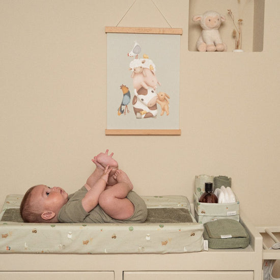 https://www.vanastenbabysuperstore.nl/media/catalog/product/3/8/3891900738_2_aankleedkussenhoes_little_dutch_little_farm.jpg
