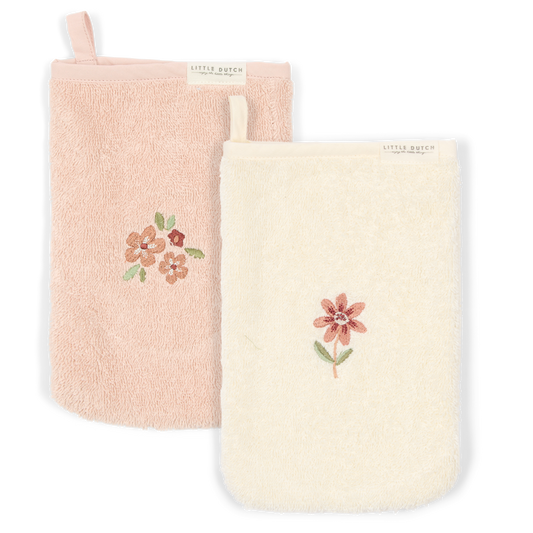 https://www.vanastenbabysuperstore.nl/media/catalog/product/3/8/3892110335_1_washandje_little_dutch_hydrofiel_fairy_garden_geborduurd_2st.png