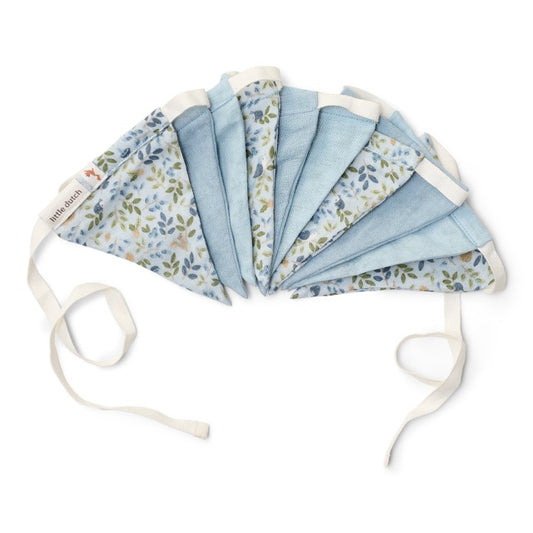 https://www.vanastenbabysuperstore.nl/media/catalog/product/3/8/3892300401_1_Vlaggenlijn_Little_Dutch_Forest_Adventures_normaal_1.jpeg