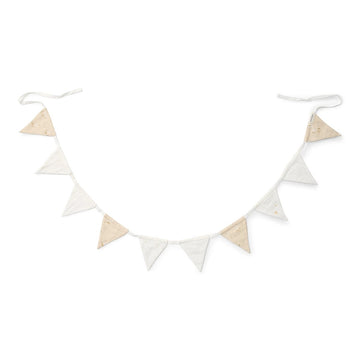 https://www.vanastenbabysuperstore.nl/media/catalog/product/3/8/3892300407_1_little_dutch_vlaggenlijn_little_goose_beige.jpg
