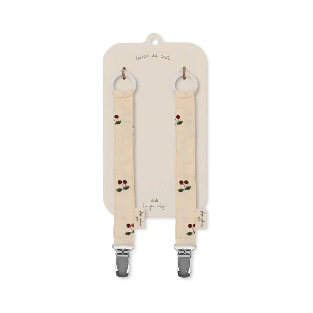 https://www.vanastenbabysuperstore.nl/media/catalog/product/4/2/4292820001_2_speenkoord_konges_slojd_cherry_2pack_1776858761.png
