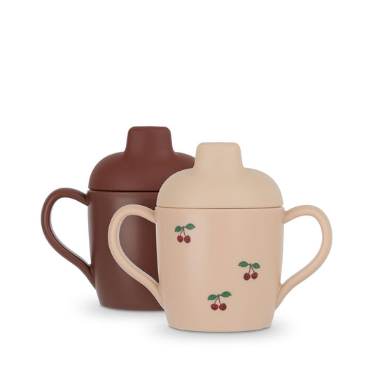 https://www.vanastenbabysuperstore.nl/media/catalog/product/4/2/4292830001_1_tuitbeker_konges_slojd_cherry_2pack_1775141031.jpg