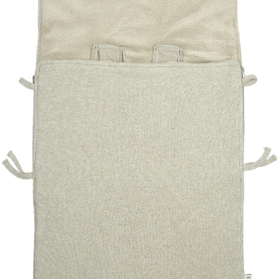 https://www.vanastenbabysuperstore.nl/media/catalog/product/4/5/4591210076_2_voetenzak_autostoel_meyco_knit_basic_sand_melange.jpg