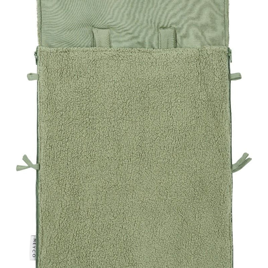 https://www.vanastenbabysuperstore.nl/media/catalog/product/4/5/4591210077_2_voetenzak_meyco_autostoel_teddy_olive_green.jpg