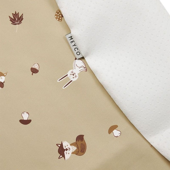 https://www.vanastenbabysuperstore.nl/media/catalog/product/4/5/4591610004_2_knoeimat_meyco_forest_animal_sand.jpg