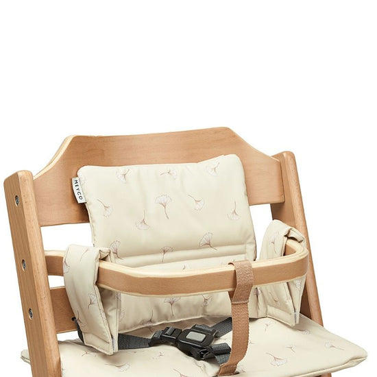 https://www.vanastenbabysuperstore.nl/media/catalog/product/4/5/4591610008_1_stoelverkleiner_meyco_meegroei_gingko_soft_sand.jpg