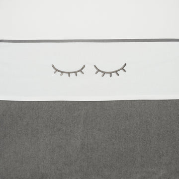 https://www.vanastenbabysuperstore.nl/media/catalog/product/4/5/4591900241_1_laken_wieg_meyco_sleepy_eyes_grijs.jpg
