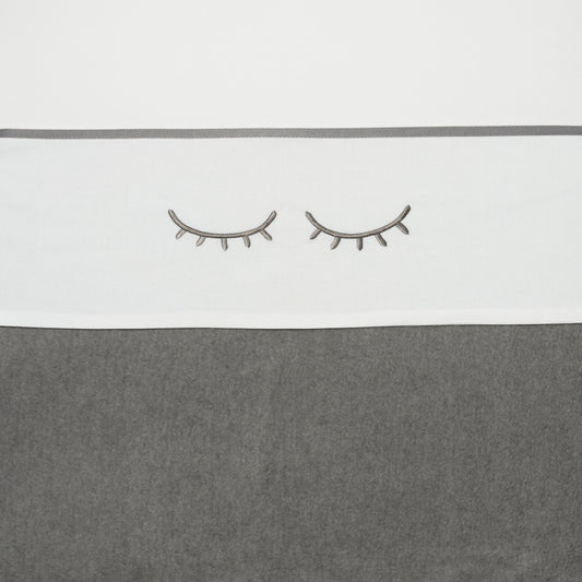 https://www.vanastenbabysuperstore.nl/media/catalog/product/4/5/4591900241_1_laken_wieg_meyco_sleepy_eyes_grijs.jpg