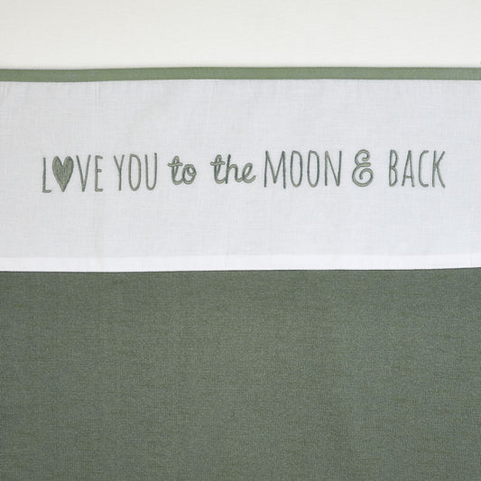 https://www.vanastenbabysuperstore.nl/media/catalog/product/4/5/4591900693_1_laken_wieg_meyco_love_you_to_the_moon_back_413064_forest_green.jpg