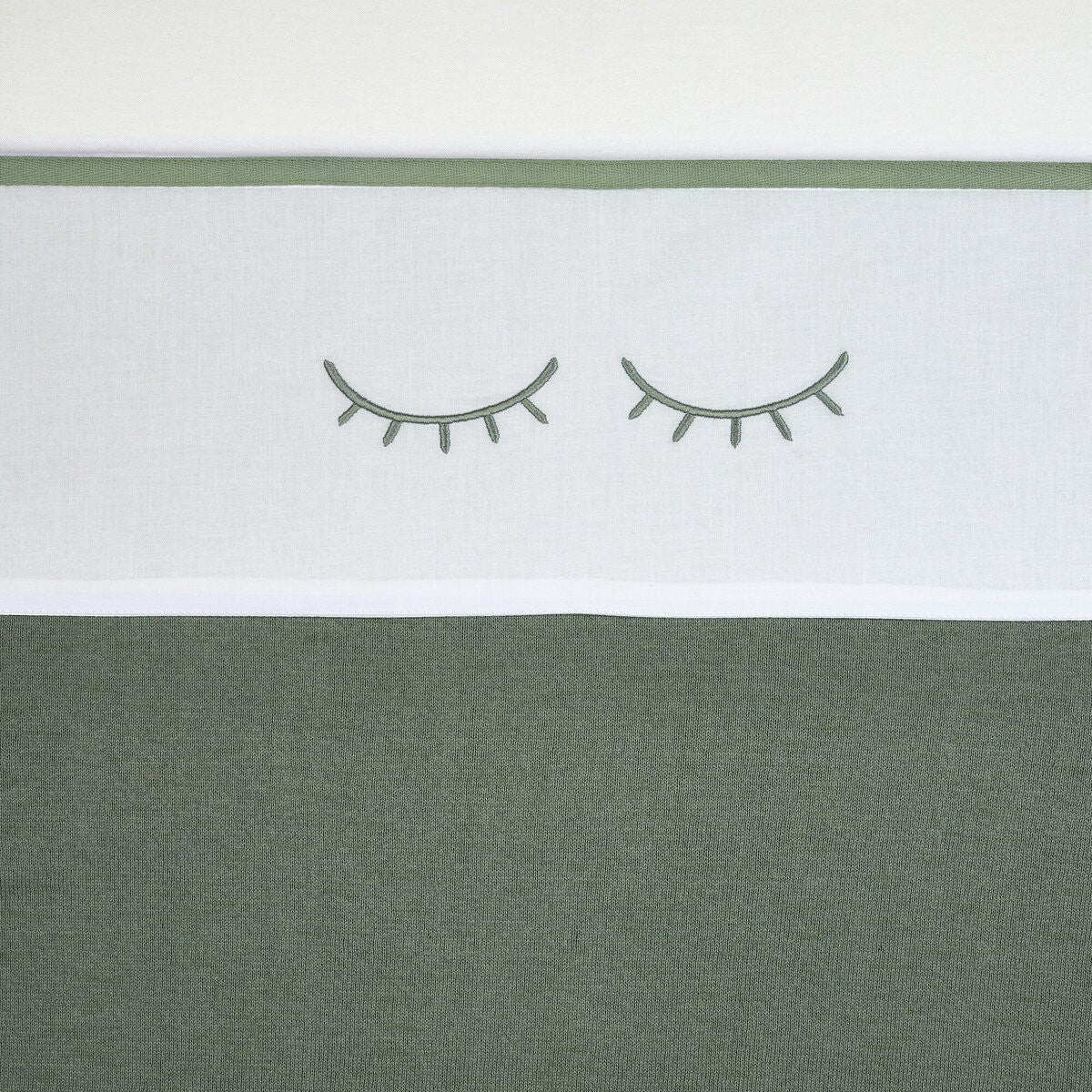 https://www.vanastenbabysuperstore.nl/media/catalog/product/4/5/4591900696_1_laken_wieg_meyco_sleepy_eyes_413065_forest_green.jpg