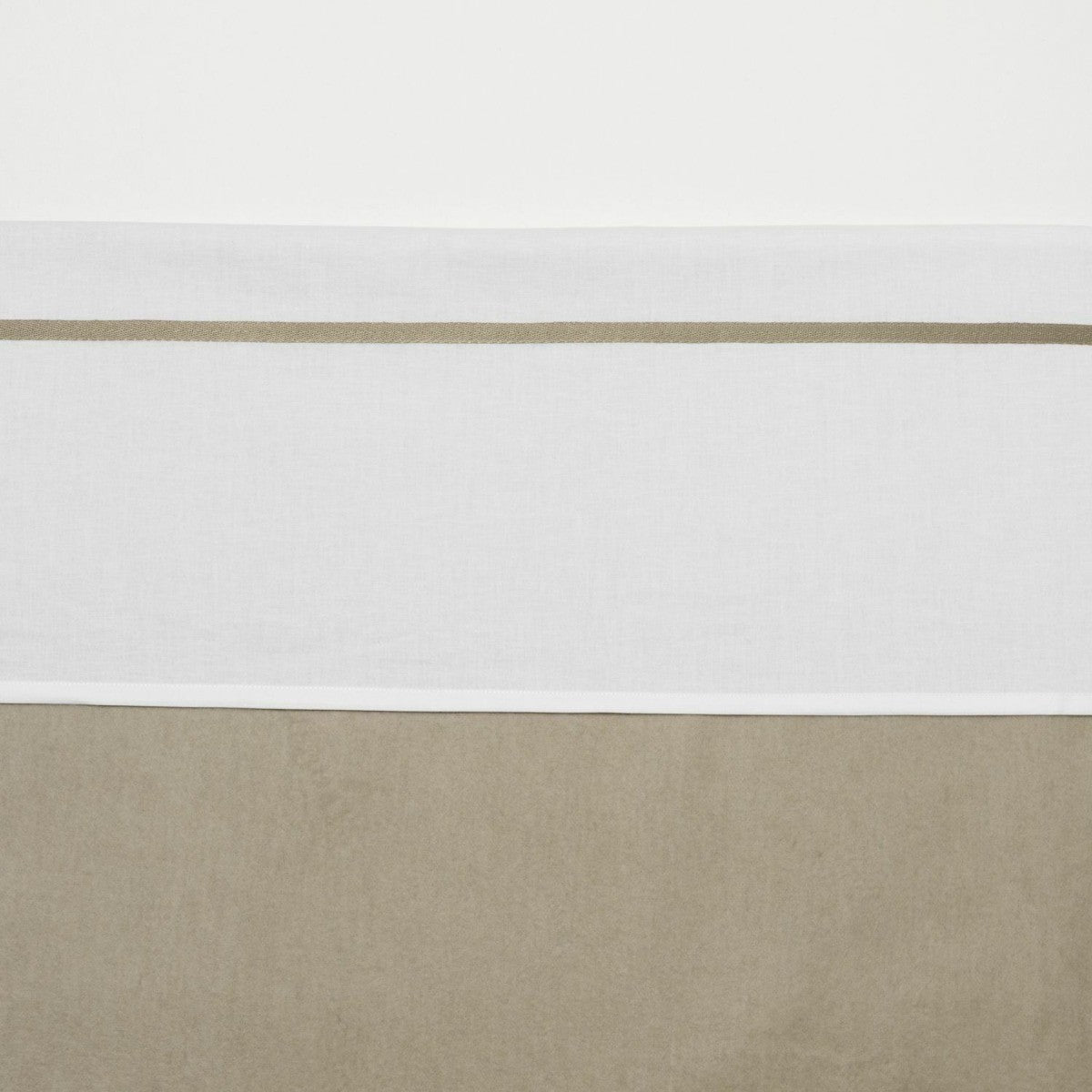 https://www.vanastenbabysuperstore.nl/media/catalog/product/4/5/4591901090_1_wieg_laken_meyco_bies_sand.jpg