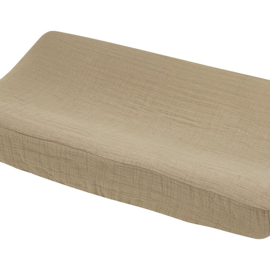 https://www.vanastenbabysuperstore.nl/media/catalog/product/4/5/4591901172_1_aankleedkussenhoes_meyco_prewashed_taupe.jpg