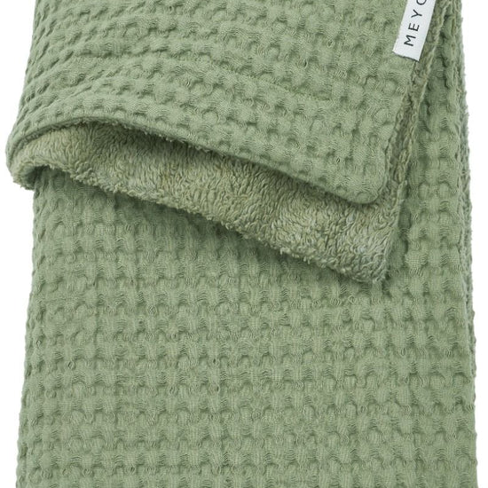https://www.vanastenbabysuperstore.nl/media/catalog/product/4/5/4591901204_1_deken_ledikant_meyco_wafel_teddy_olive_green_100x150.jpg