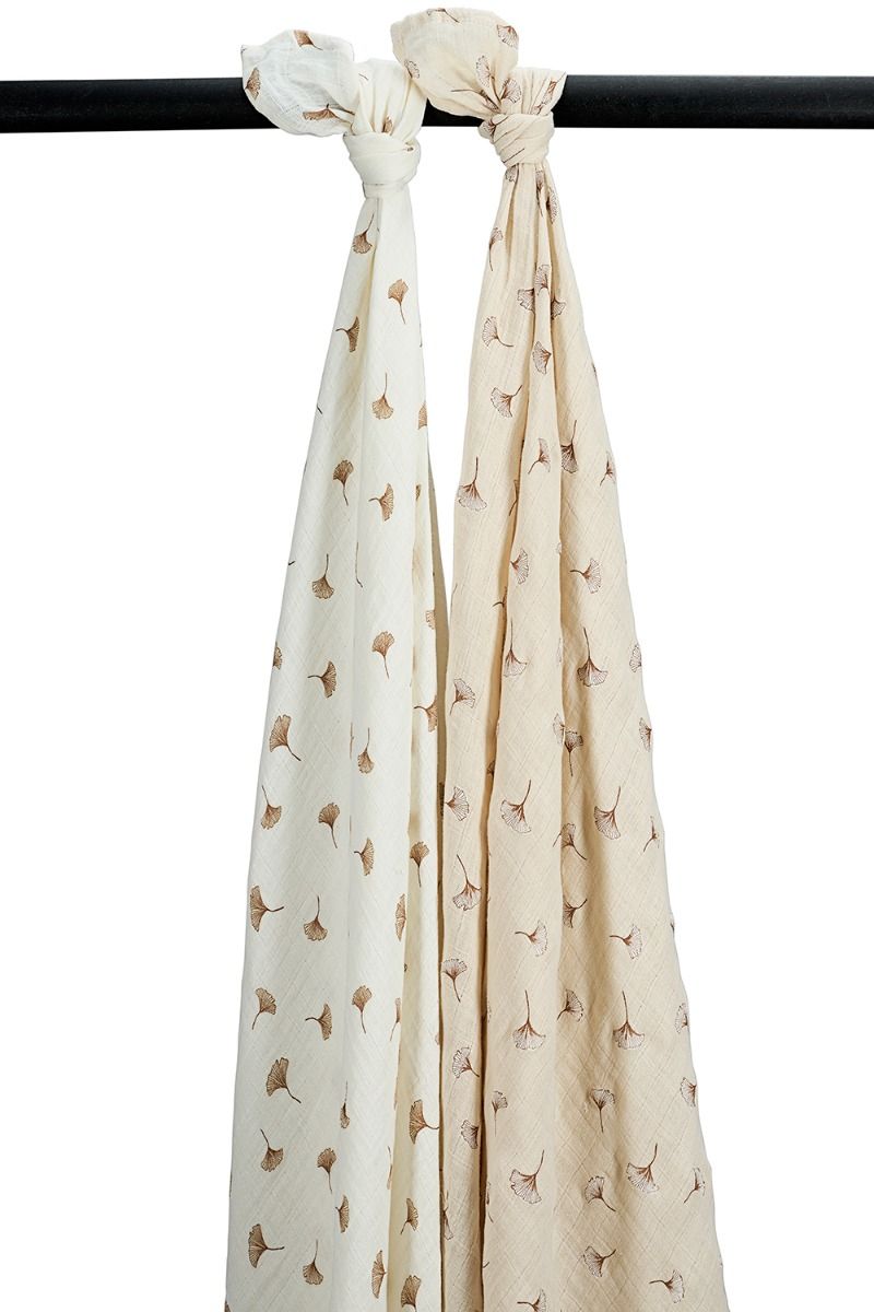 https://www.vanastenbabysuperstore.nl/media/catalog/product/4/5/4592040002_1_swaddle_doek_meyco_gingko_offwhitesoft_sand_2pack.jpg