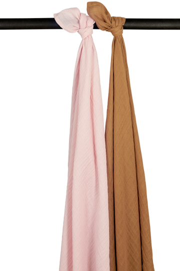 https://www.vanastenbabysuperstore.nl/media/catalog/product/4/5/4592110313_1_swaddle_doek_meyco_prewashed_soft_pink_en_toffee_2pack.png
