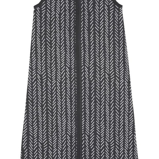 https://www.vanastenbabysuperstore.nl/media/catalog/product/4/5/4592150263_1_slaapzak_zomer_little_boo_geweven_zigzag_anthracite_70cm.jpg