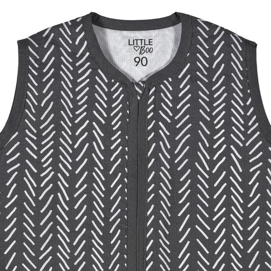 https://www.vanastenbabysuperstore.nl/media/catalog/product/4/5/4592150267_2_slaapzak_zomer_little_boo_geweven_zigzag_anthracite_90cm.jpg
