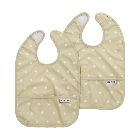 https://www.vanastenbabysuperstore.nl/media/catalog/product/4/5/4592870011_1_Slabber_Meyco_Met_Opvangbakje_Sweet_Heart_Sand_Soft_Sand_2_pack_7.jpg