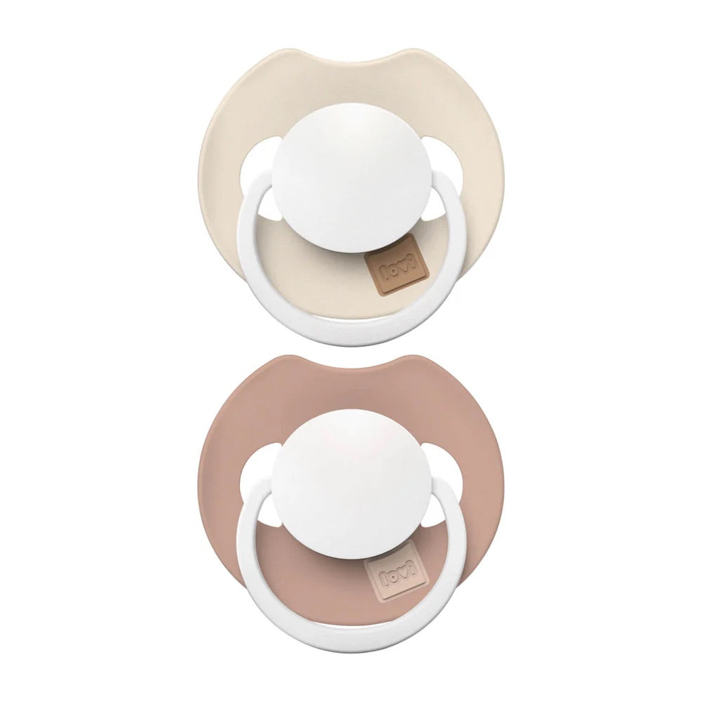 https://www.vanastenbabysuperstore.nl/media/catalog/product/4/6/4622820012_1_Fopspeen_Difrax_LOVI_Dynamic_0_6_mnd_Prime_Ivory_Blush_Glow_2_st_1.jpeg