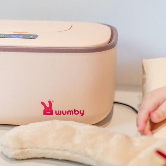 https://www.vanastenbabysuperstore.nl/media/catalog/product/4/6/4642000002_2_billendoekjes_verwarmer_wumby_vanilla.jpg