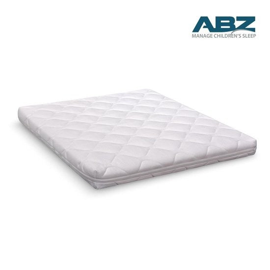 https://www.vanastenbabysuperstore.nl/media/catalog/product/5/5/5581510014_2_matras_box_zzzoo_75x95_bruine_beer.jpg