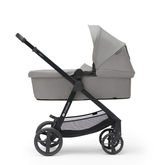 https://www.vanastenbabysuperstore.nl/media/catalog/product/5/9/5902533923434_2_kinderwagen_kinderkraft_newly_3in1_pro_moonlight_grey_met_autostoel.jpg