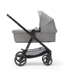 https://www.vanastenbabysuperstore.nl/media/catalog/product/5/9/5902533923434_2_kinderwagen_kinderkraft_newly_3in1_pro_moonlight_grey_met_autostoel.jpg