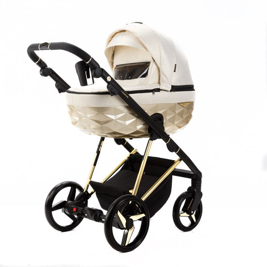 https://www.vanastenbabysuperstore.nl/media/catalog/product/5/9/5903719036870_2_kinderwagen_adamex_quantum_beige_gold_star.jpg