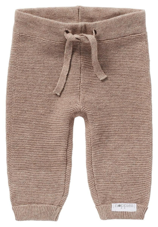 https://www.vanastenbabysuperstore.nl/media/catalog/product/6/7/67405p757_1_broek_noppies_noos_pants_knit_reg_grover_taupe_melange.jpg
