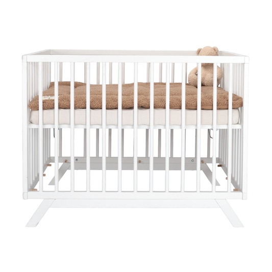 https://www.vanastenbabysuperstore.nl/media/catalog/product/7/1/7141500023_1_box_colorfull_home_donna_white.png